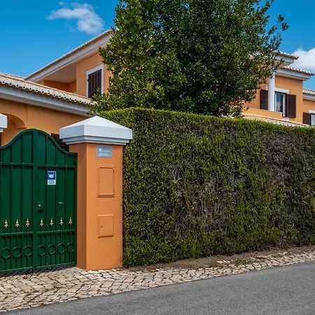 Canavial I & Ii アパートホテル