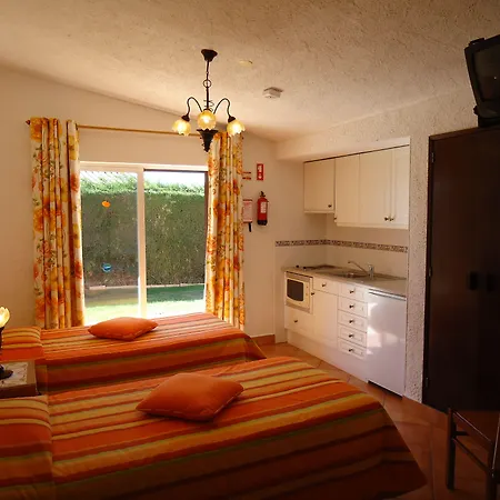 アパートホテル Canavial I & Ii