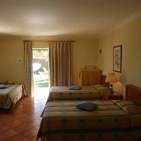 Apart-hotel Canavial I & Ii 3*