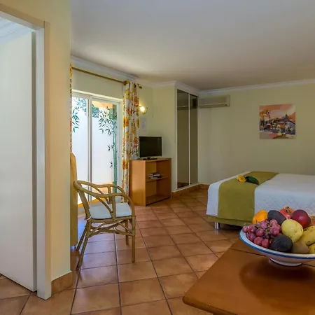 Canavial I & Ii Aparthotel