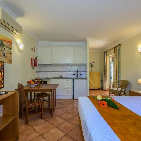 Apart-hotel Canavial I & Ii